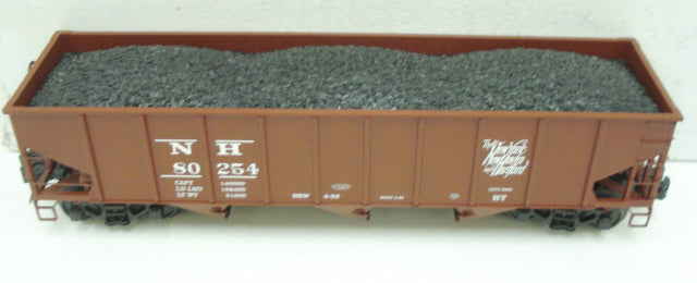 MTH 20-97677 New Haven 70 Ton 3-bay Hopper Car w/ Coal Load