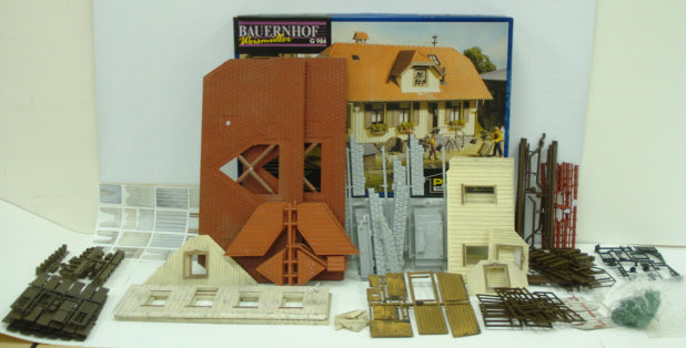 Pola 984 G Scale Weis Muller Farm House Kit