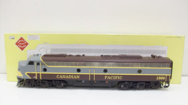 Aristo-Craft 23606 Canadian Paciifc EMD E-8 Diesel Locomotive #1802