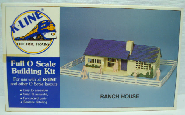 K-Line K4120 Ranch House w/Figures, Fence Building Kit