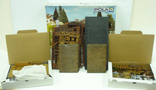 Pola 1721 Alpine Inn Building Kit