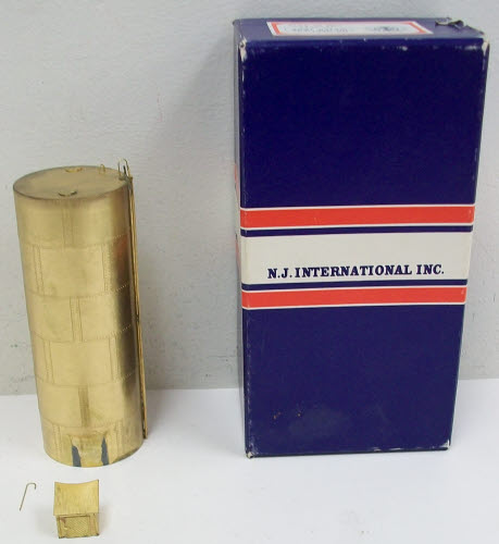 NJ International 1550 HO Vertical Brass Water Tank