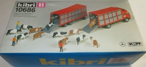 Kibri 10686 HO Scale Animal Transport Tractor and Trailer Building Kit