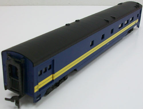 IHC 48284 HO Scale Via Rail Canada Smooth Side Combine #9475