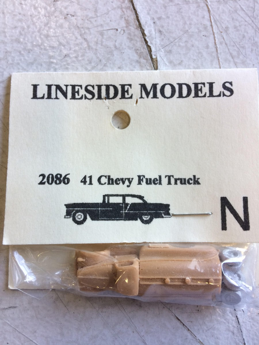 Lineside Models 2086 N Resin '41 Chevy Fuel Truck