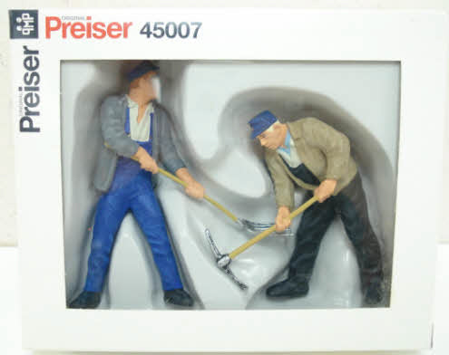 Preiser 45007 G Track Workers Figures with Pickel (Set of 2)