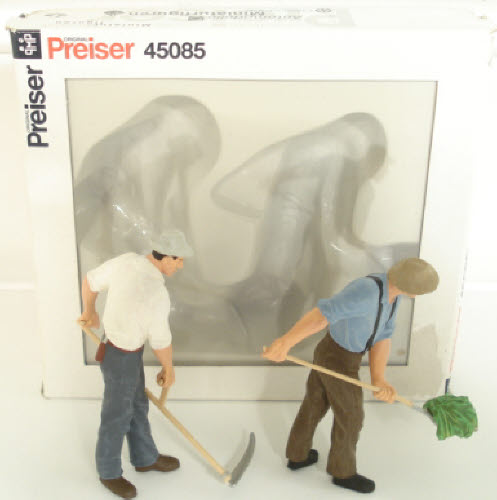 Preiser 45085 G Hay Harvest Workers Figures (Set of 2)