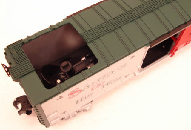 Lionel 6-36743 Bobbing Santa Operating Boxcar