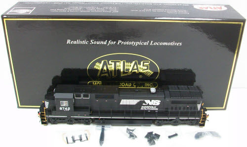 Atlas 9633 HO Norfolk Southern "Horsehead" Dash 8-40C Locomotive #8742 W/Sound