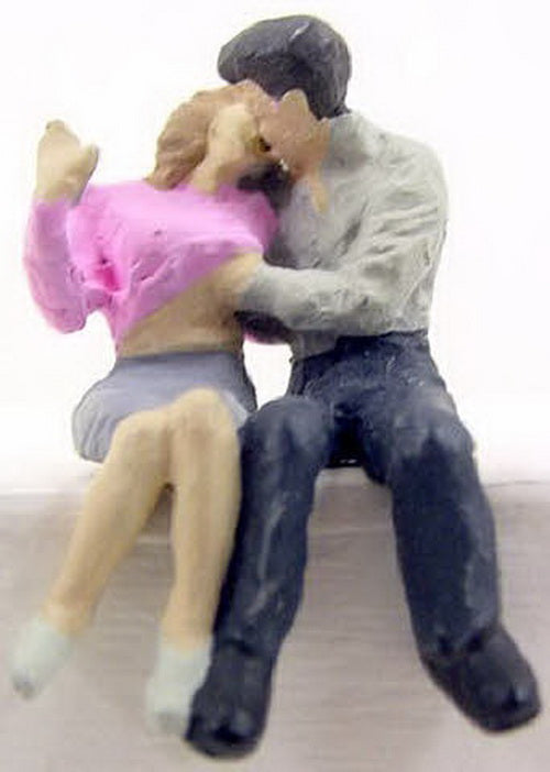 Arttista 1292 O Loving Couple Pewter Figures