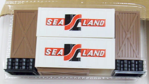 Cox 6083 HO Scale Trainscapes Dockside Cargo and Conveyor Set