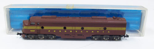 Atlas 2103 N Scale Pennsylvania Railroad E8 Diesel Locomotive #5887