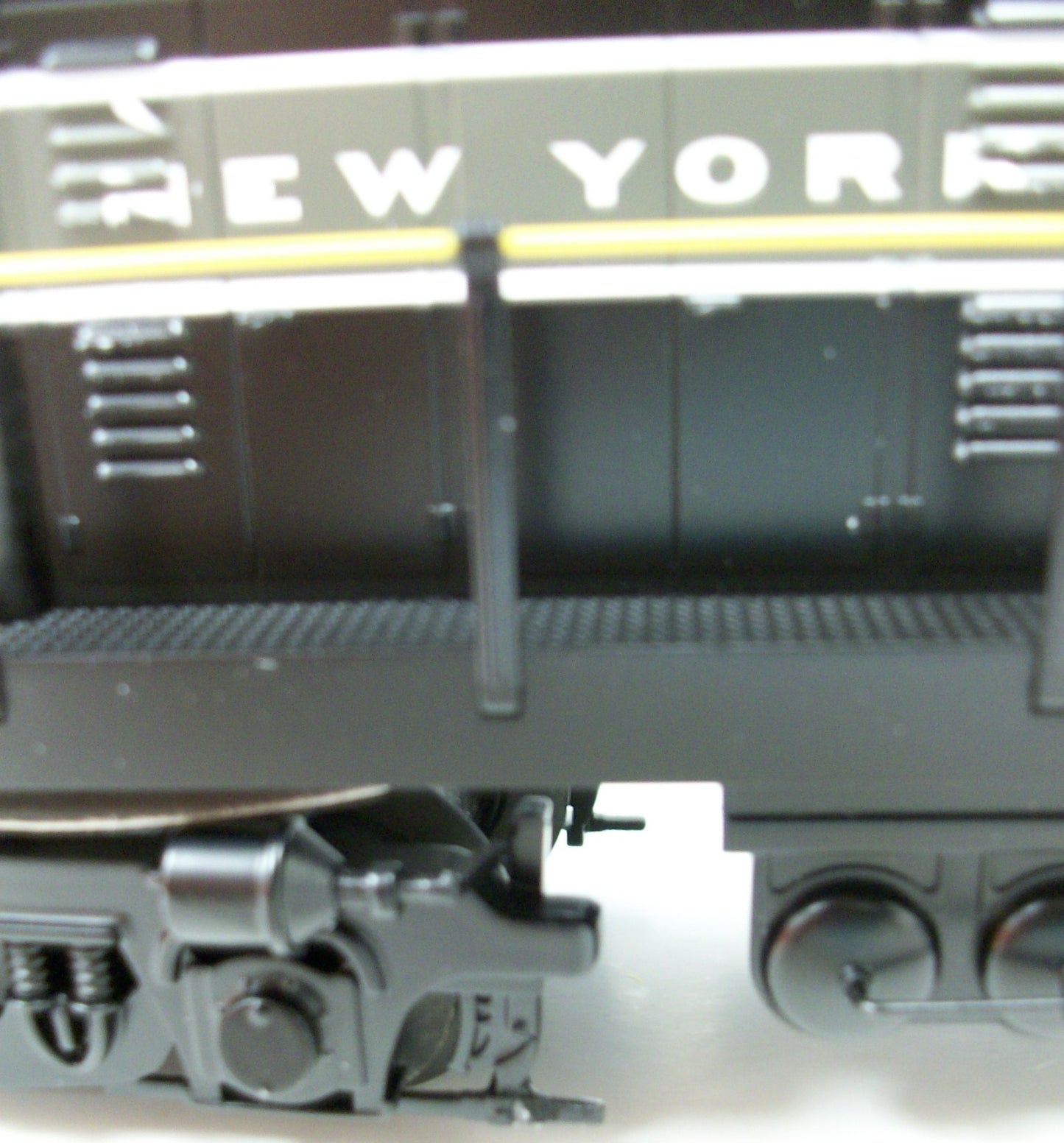 Lionel 6-18386 O New York Central H16-44 Non-Powered Diesel Locomotive #7002