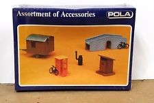 Pola 11452 HO Telephone Booth Bicycles Outhouse Wood Stove Footbridge & Trailer