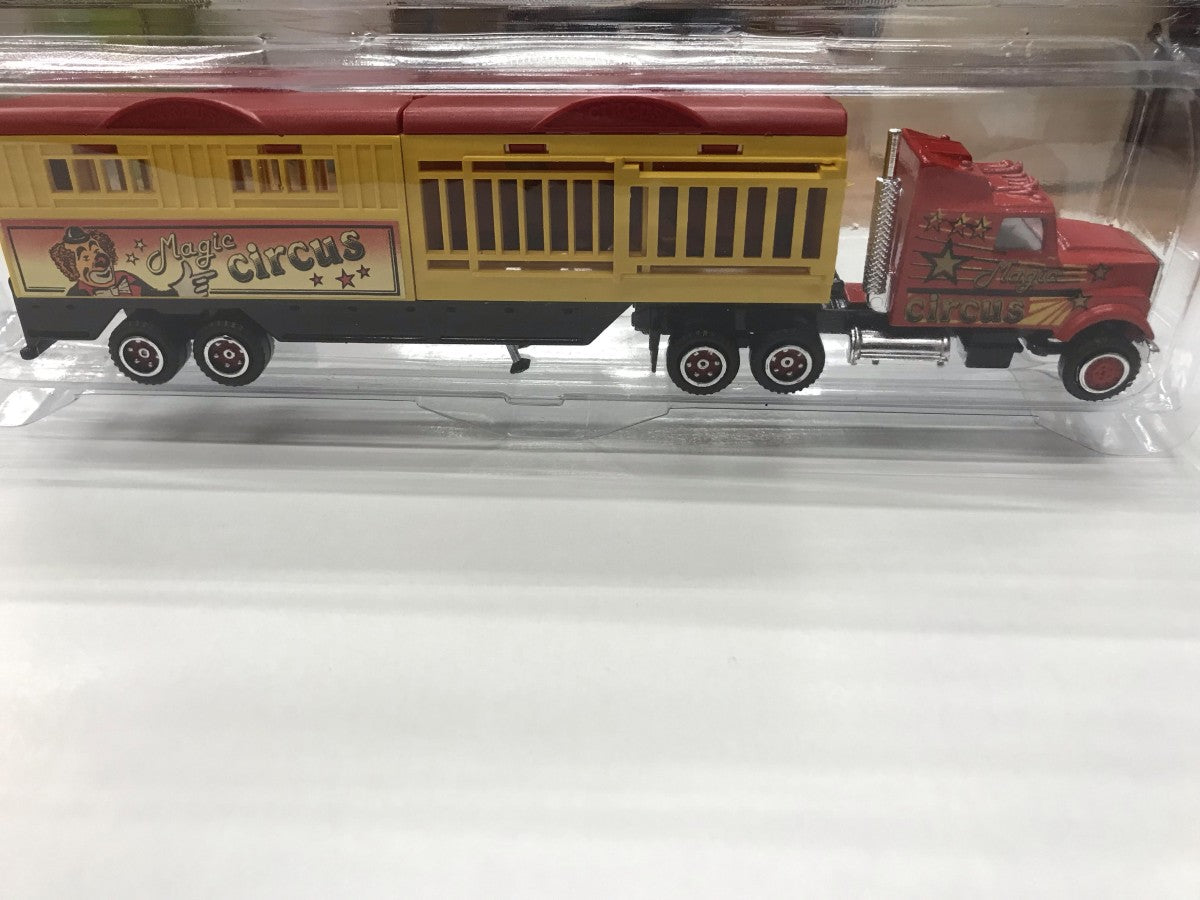 Majorette 001 HO Magic Circus Tractor Trailer with Circus Animals
