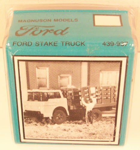 Magnuson Models 439-937  HO Ford Stake Truck Kit