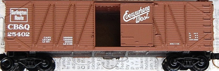 Micro-Trains 02800150 N CB&Q 40' Outside Braced Single Door Box Ca #25402