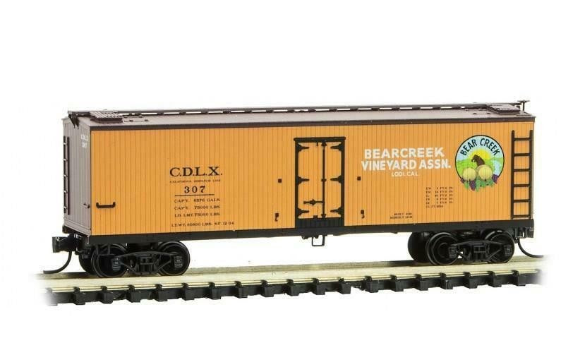 Micro-Trains 04900890 N Bear Creek Vineyard 40' Double Sheathed Wood Reefer #307