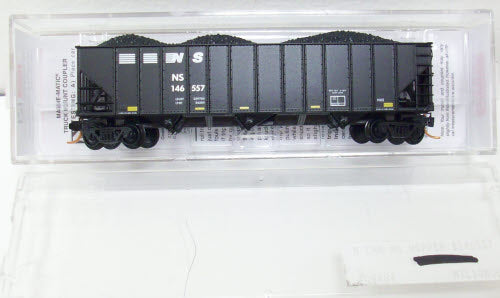 Micro-Trains 10800191 N NS 100-Ton 3-Bay Rib Side Open Hopper w/Load #146557