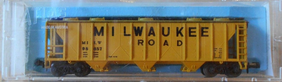 Atlas 2313 N Scale Chicago Milwaukee St Paul & Pacific 47' Covered Hopper #98857