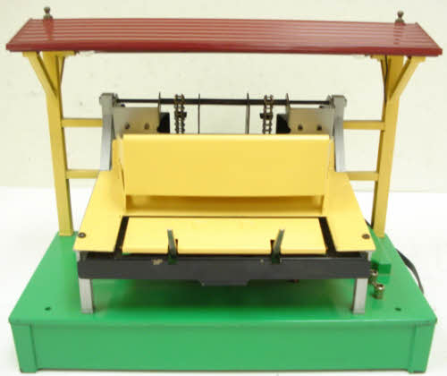 Lionel 164 Vintage O Operating Lumber Loader