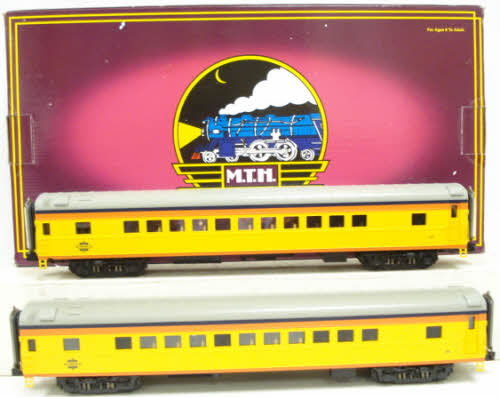 MTH 20-69098 O Chessie 70' Streamlined Baggage/Coach Passenger Set (Set of 2)