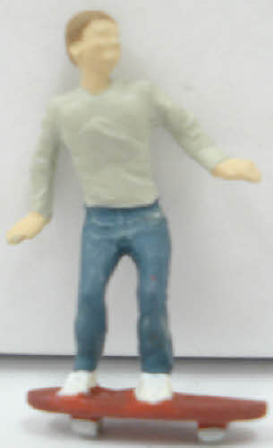 Arttista 1255 O Scale Boy on Skateboard Pewter Han Painted Figure