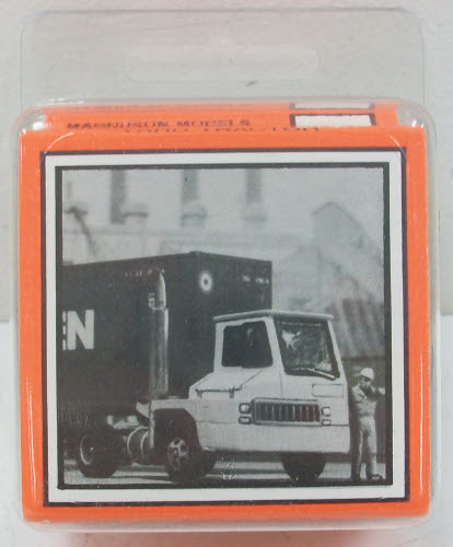 Magnuson Models 439-941 HO Ottawa Resin Yard Tractor Kit