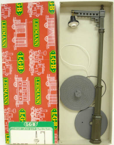 LGB 5055 G Scale 14-18 Volt Lighted Lamppost