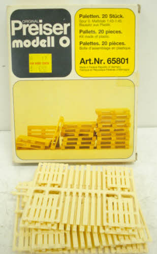 Preiser 65801 O Yellow Pallets Plastic Model Kit (Pack of 20)