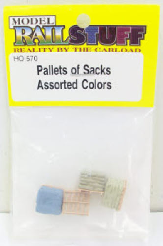 Model Railstuff 570 HO Pallets of Sacks Assorted Colors (Pack of 4)