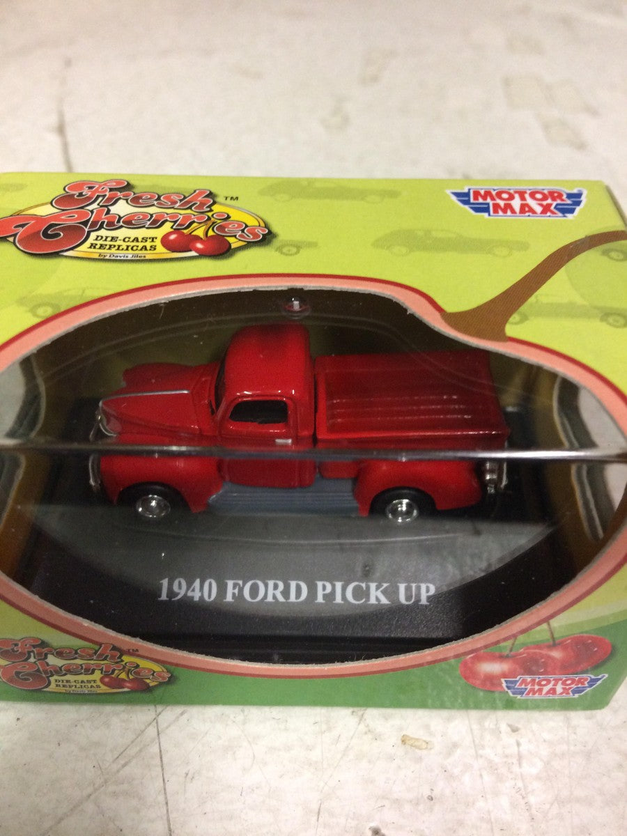 Motor Max 8009 1:87 HO Scale Red 1940 Ford Pick UP Truck