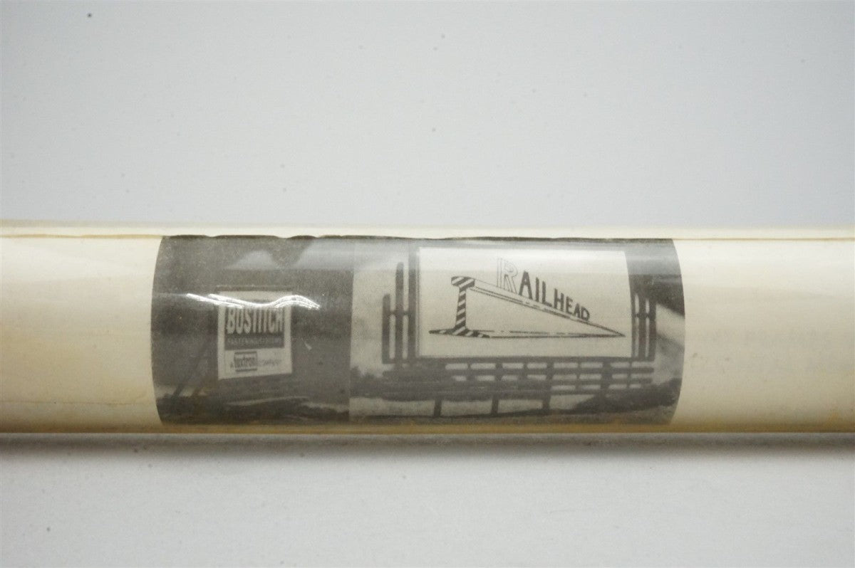 Railhead 73-11 N The Billboard Building Kit