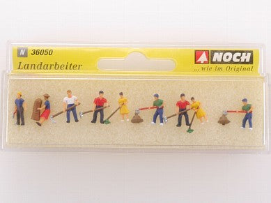 Noch 36050 N Landscapers Figures Figures (Set of 9)