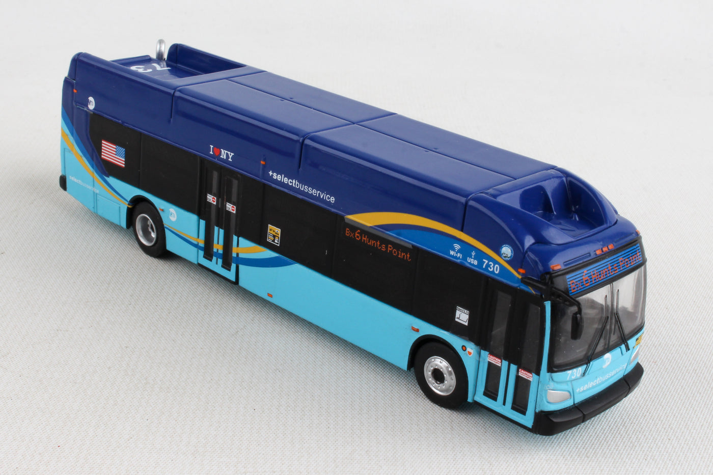 Daron Worldwide Trading NY2070 1:87 MTA Select Bus Diecast Model