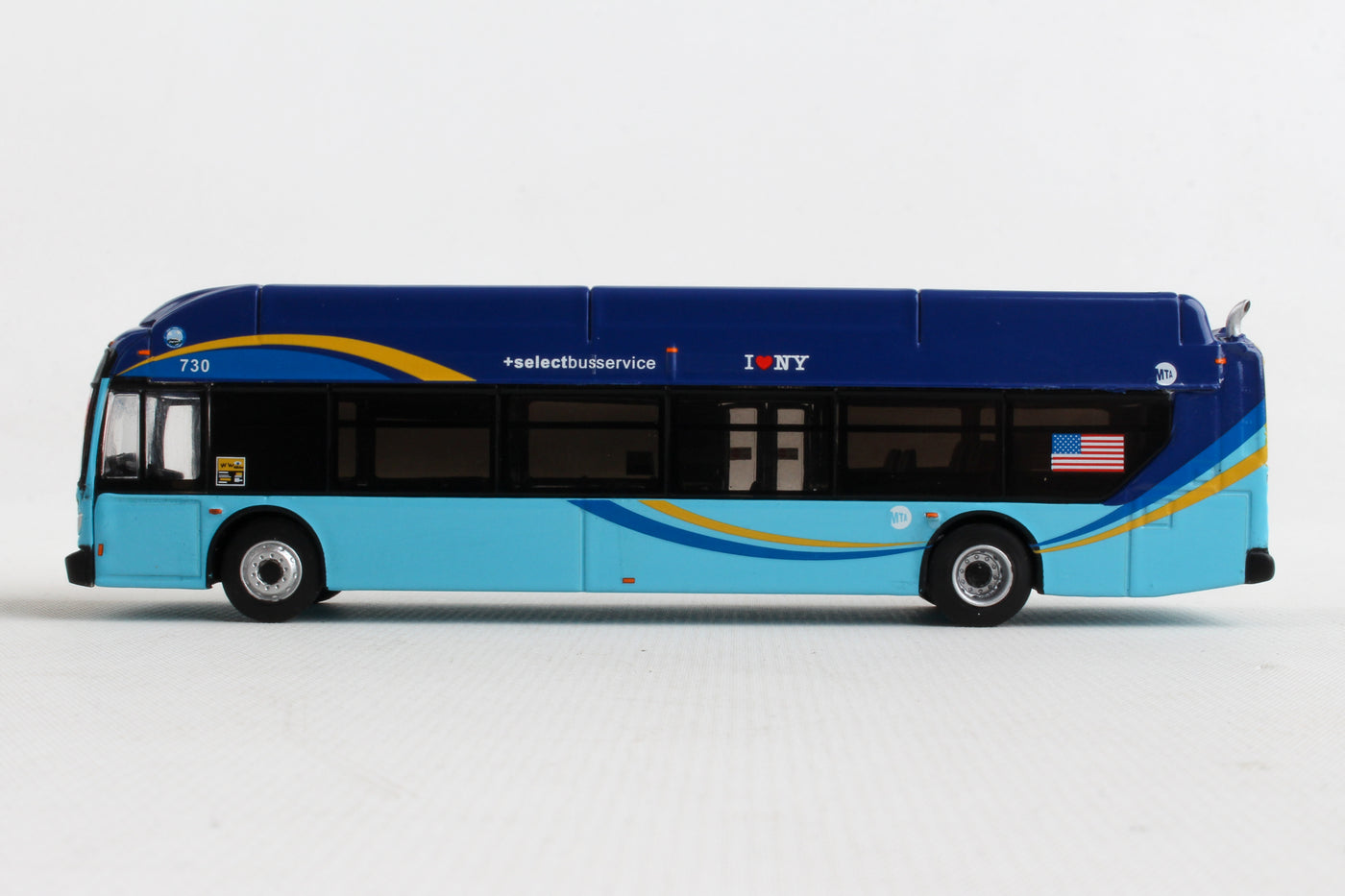 Daron Worldwide Trading NY2070 1:87 MTA Select Bus Diecast Model