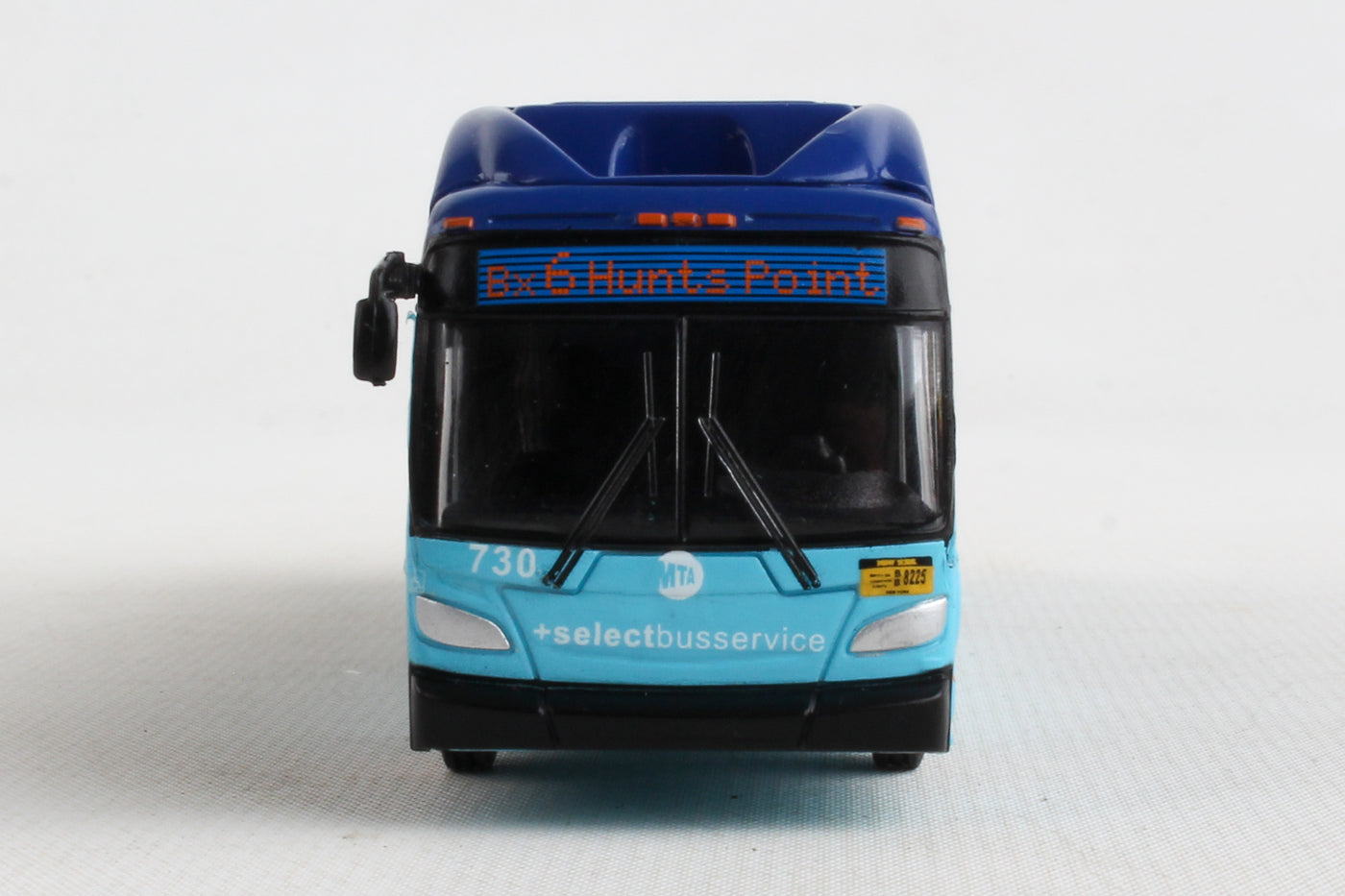 Daron Worldwide Trading NY2070 1:87 MTA Select Bus Diecast Model