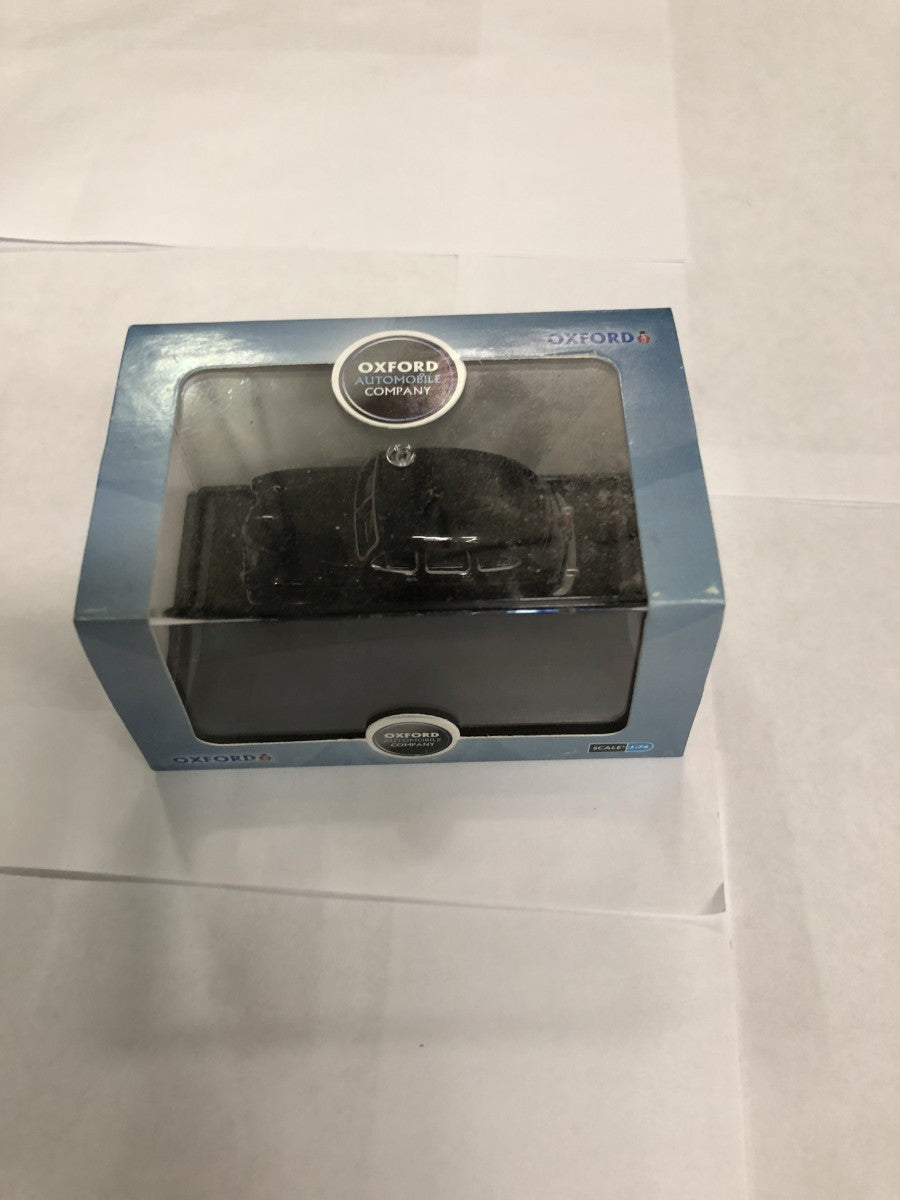 Oxford Diecast 76SV001 1:76 Standard Vanguard Black Die Cast Car
