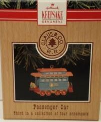 Hallmark XPR9732 Lionel Passenger Car Christmas Tree Ornament