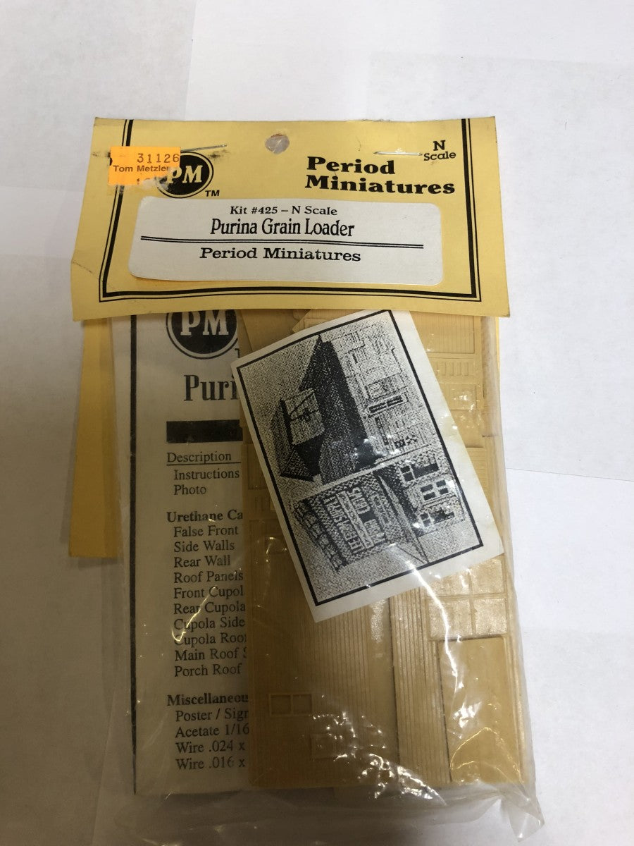 Period Miniatures 425 N Purina Grain Loader Building Kit