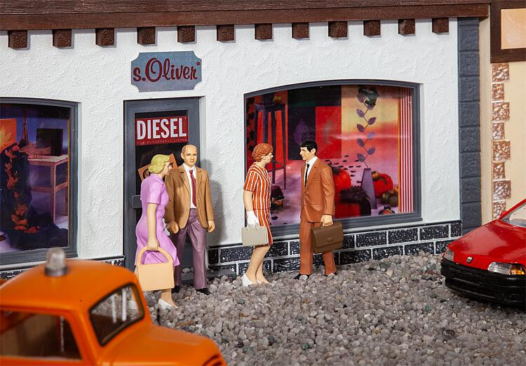 Pola 331504 G Passersby Figures (Set of 4)