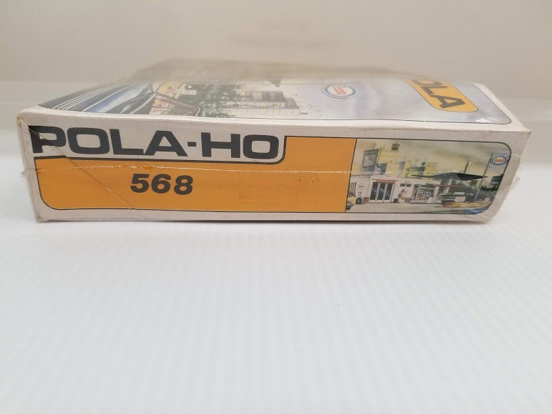 Pola 568 HO Scale Esso Service Station Kit