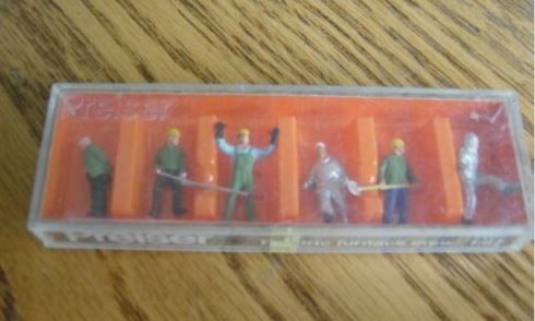 Preiser 1010065 HO Electric Furnace Crew Figures (Set of 6)