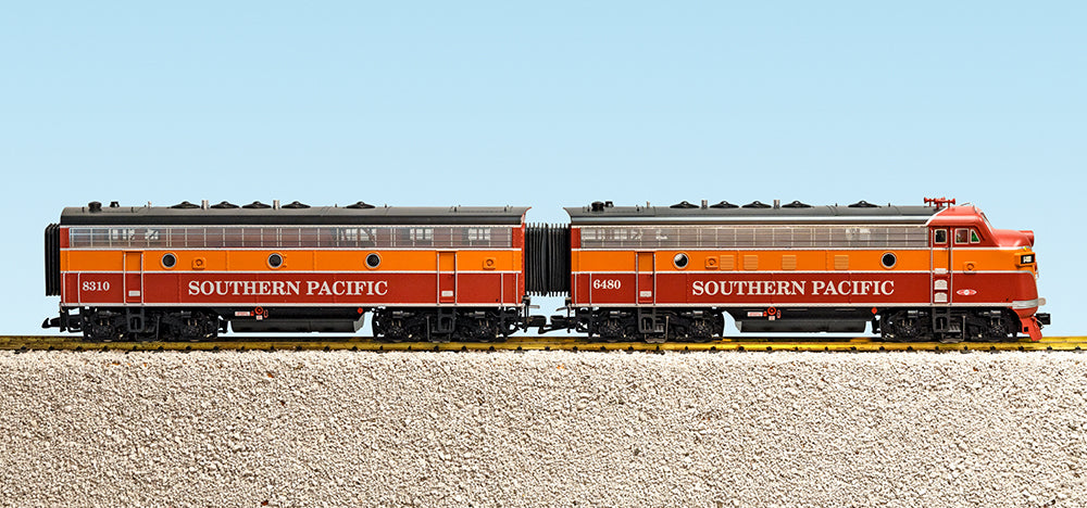 USA Trains R22288 G Southern Pacific F-7 AB Diesel Locomotive