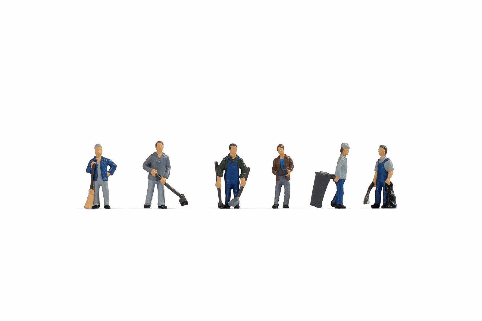 Noch 15116 HO Caretaker Figures (Set of 6)