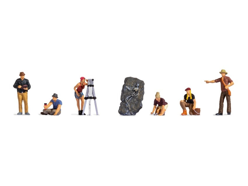 Noch 15043 HO Archaeologists Figures (Set of 6)