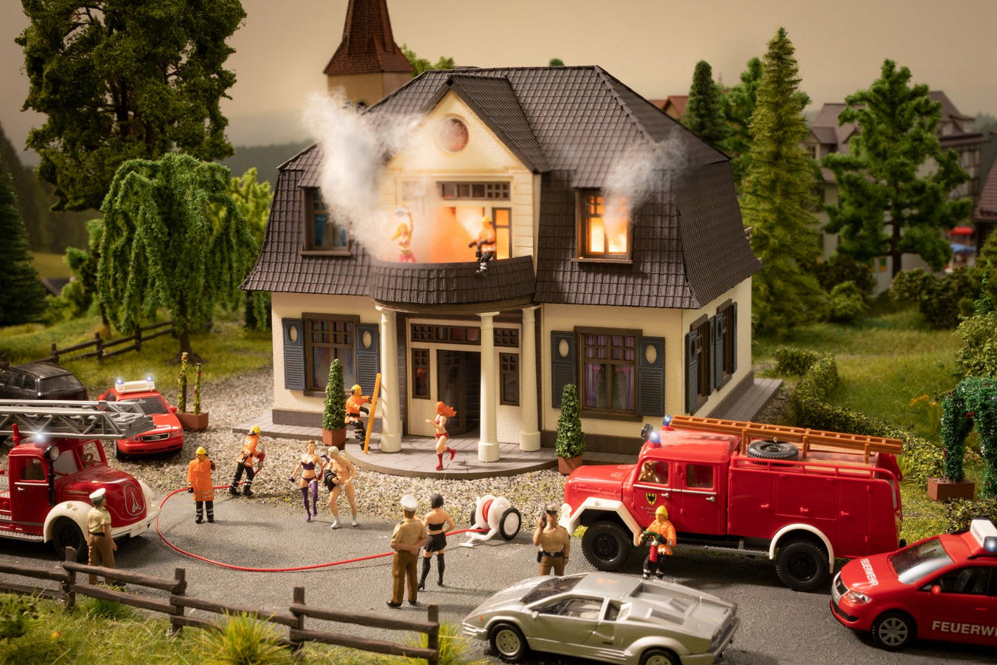 Noch 66507 HO Burning Brothel Building Kit with Micro-Sound and Light Effects