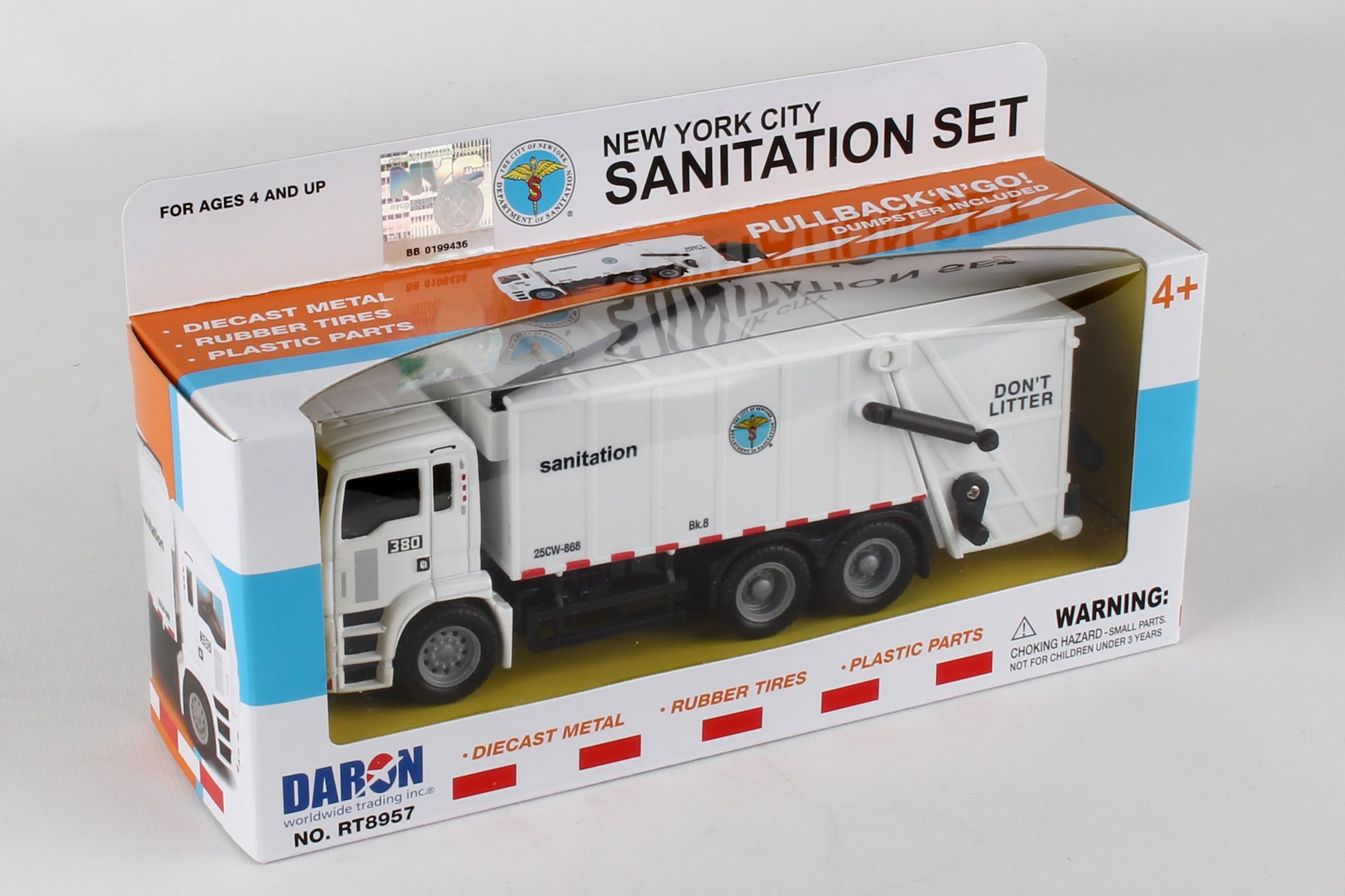 Daron Worldwide Trading RT8957 New York City Sanitation Department Garbage Truck