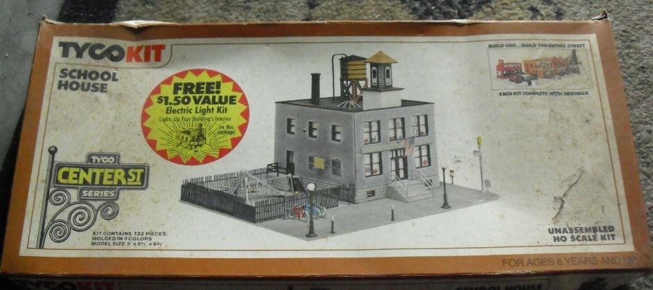 Tyco 7775 HO School House Building Kit