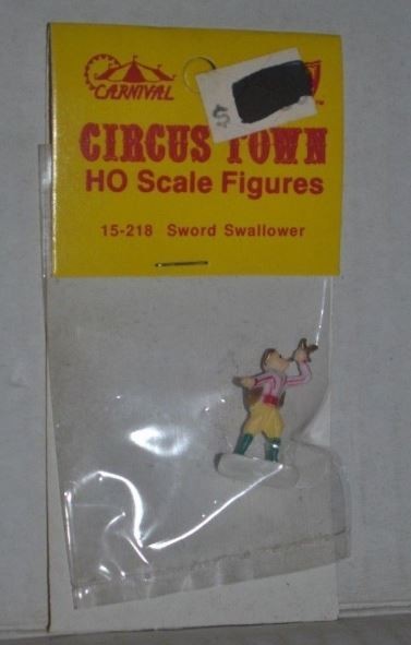 IHC 15-218 HO Carnival Circus Town Sword Swallower
